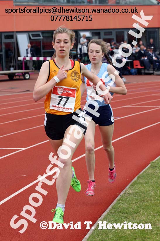 Inter girls 1500 metres, English Schools Track and Field. Photo: David T. Hewitson/Sports for All Pics